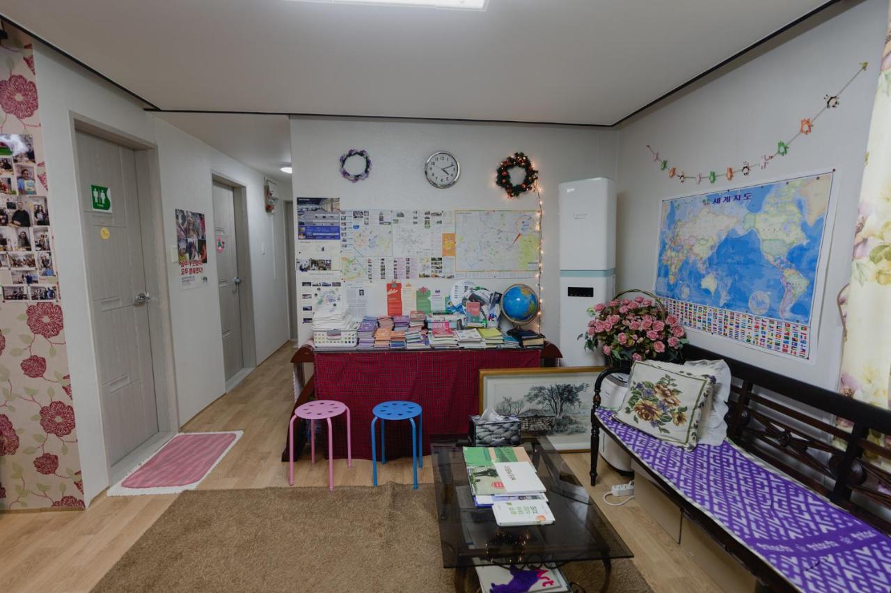 Panda Guesthouse 光州 エクステリア 写真
